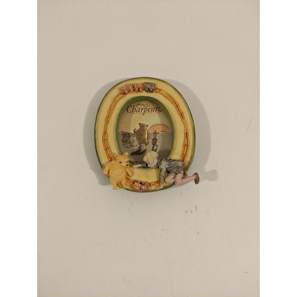 Walt Disney Classic Winnie the Pooh Charpente Mini 3D Picture Frame Magnet Chris